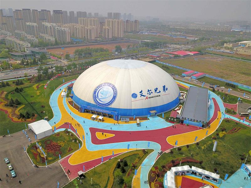 相對于傳統(tǒng)的樂園，氣膜游樂園的優(yōu)勢