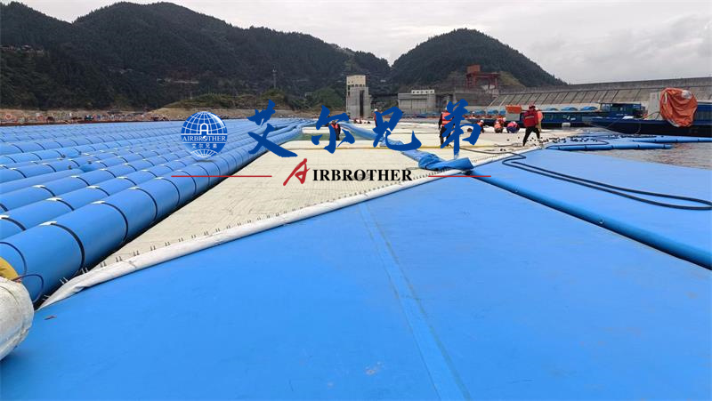 水上充氣浮筒，充氣氣墊